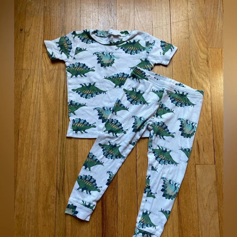 🦕 Toddler Boy Dinosaur Clothes Bundle, Pajamas, Tank Top, Tshirt, Shorts, Socks